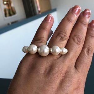 Double pearl ring